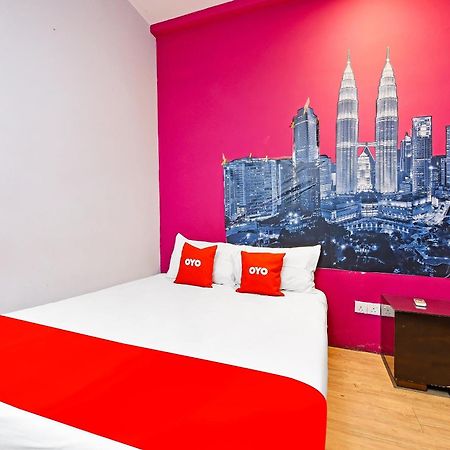 Oyo 90138 Hotel Elwarda Klcity Kuala Lumpur Exterior foto